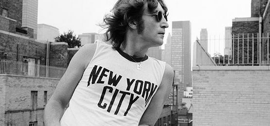 John Lennon posa (1940 – 1980) para Bob Gruen/Reprodução 